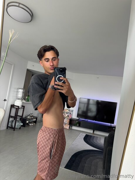 Madformatty OnlyFans Striptease