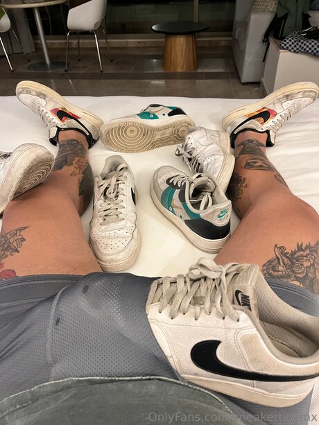 Sneakerboymx Nacktbilder geleakt OnlyFans Nacktporno