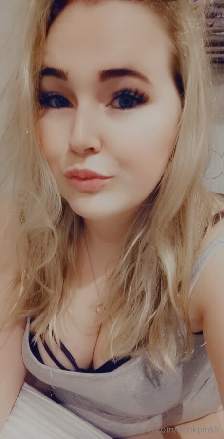 Thinkpinkk Nacktbilder von OnlyFans