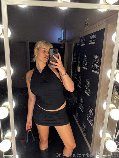 Bambilonglegz Geleakte OnlyFans-Inhalte