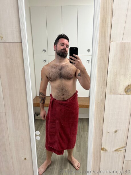 Canadiancub30 OnlyFans Nacktbilder geleakt