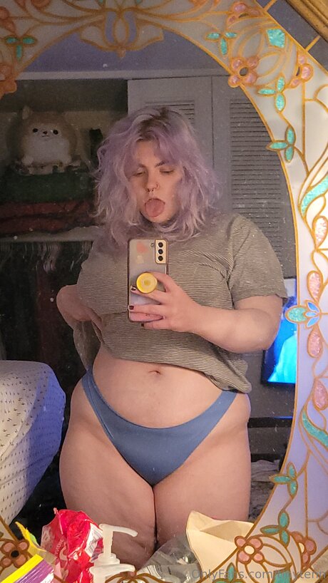 Tinytenn Leak von OnlyFans-Inhalten