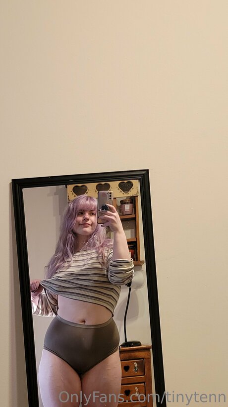 Tinytenn Leaks von OnlyFans