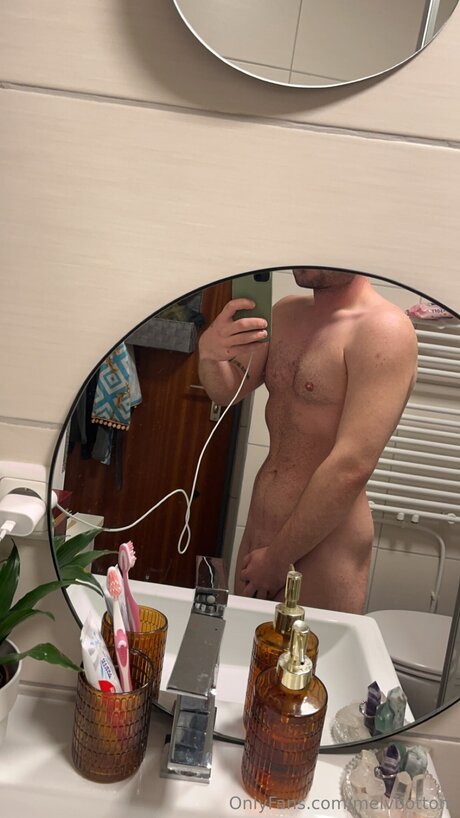 Melvbottom Strip OnlyFans