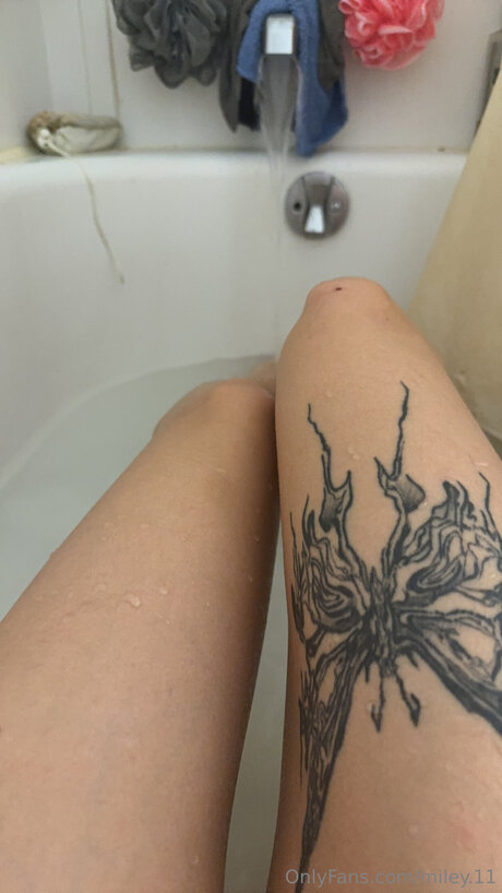 Miley 11 OnlyFans Leaks