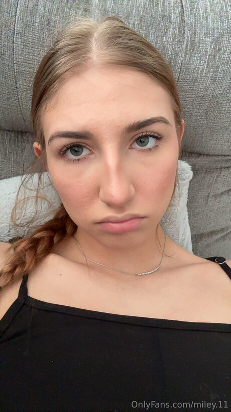 Miley 11 Nacktbilder-Leaks von OnlyFans