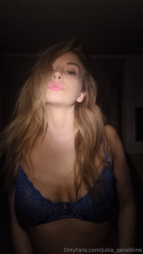 Juliia Geraldiine OnlyFans Gratis