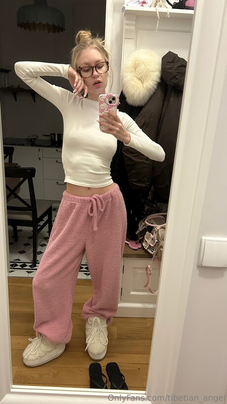 Catie Free OnlyFans Fotos