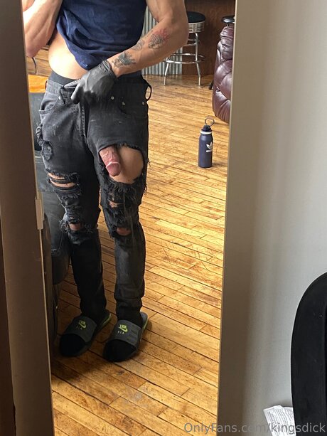 Kingsdick NurlyFans-Brüste