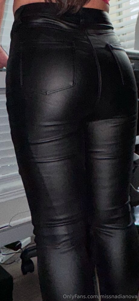 Missnadianova Nacktbilder von OnlyFans