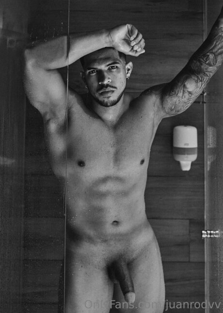 Juanrodvv OnlyFans nackte Brüste