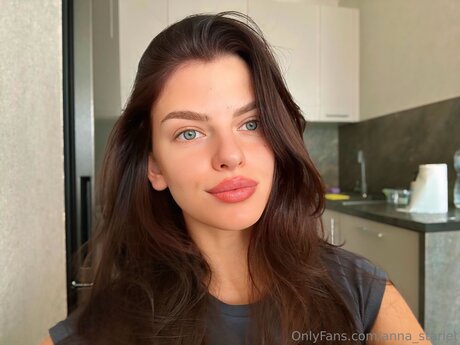 Anna Starlet OnlyFans geleakter Pornografie