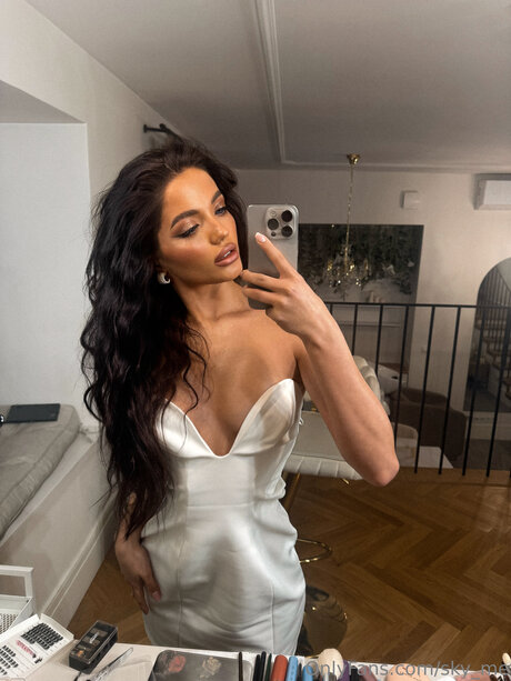 Sky Me OnlyFans Sextape