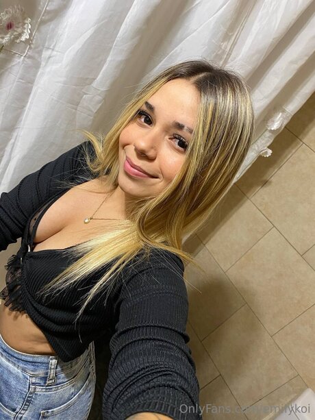 Emilykoi Kostenloses OnlyFans