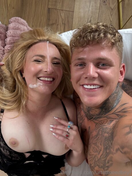 Urtattooedboyf Leak von OnlyFans Pornografie