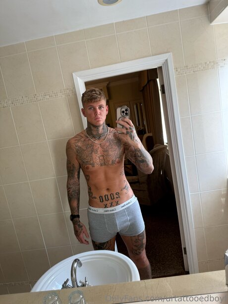 Urtattooedboyf Kostenlose OnlyFans-Inhalte