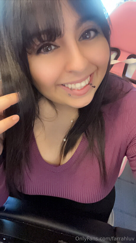 Farrahluv Leaks von Nacktbildern auf OnlyFans