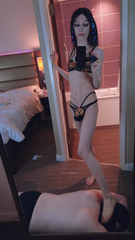 Ninaneers Nacktbilder von OnlyFans geleakt