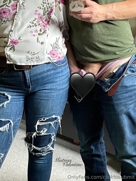 Clicktosubmit OnlyFans Leak