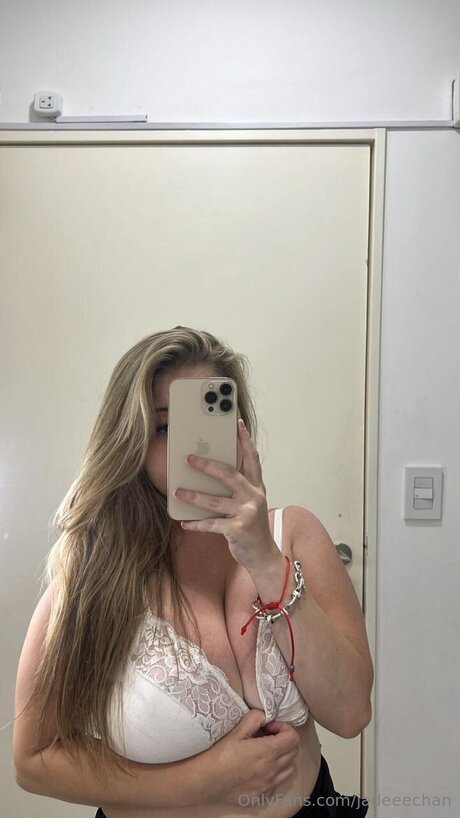 Jadeeechan Nacktbilder OnlyFans