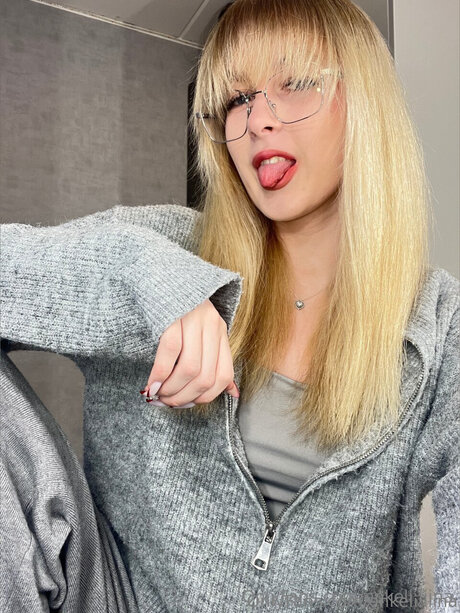 Enkeli Liina OnlyFans Striptease