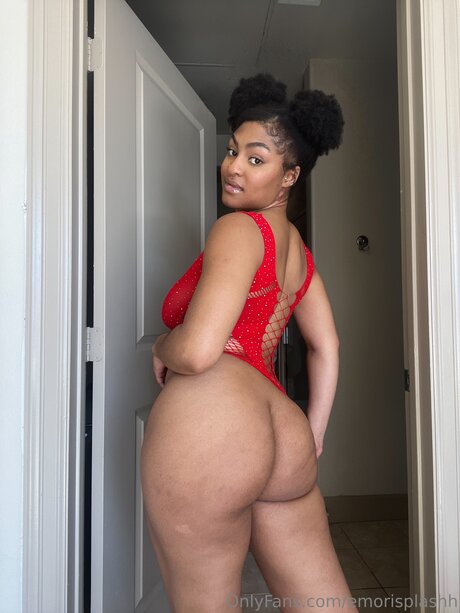 Emorisplashh OnlyFans Fotos