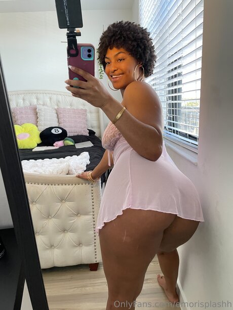 Emorisplashh OnlyFans-Leak