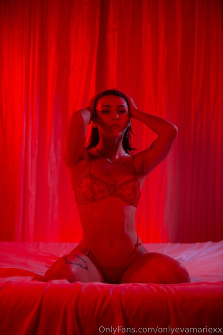 Onlyevamariexx Leaks von OnlyFans