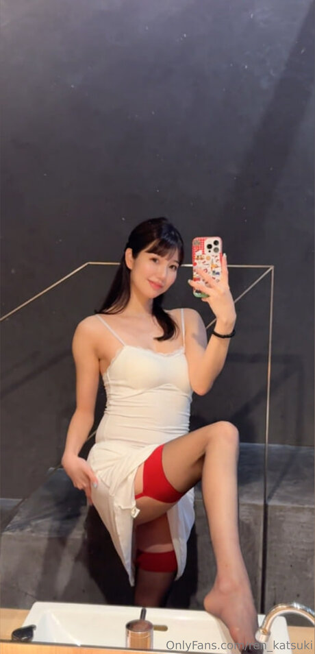 vollbusige solo-onlyfans Aktbilder Beitrag