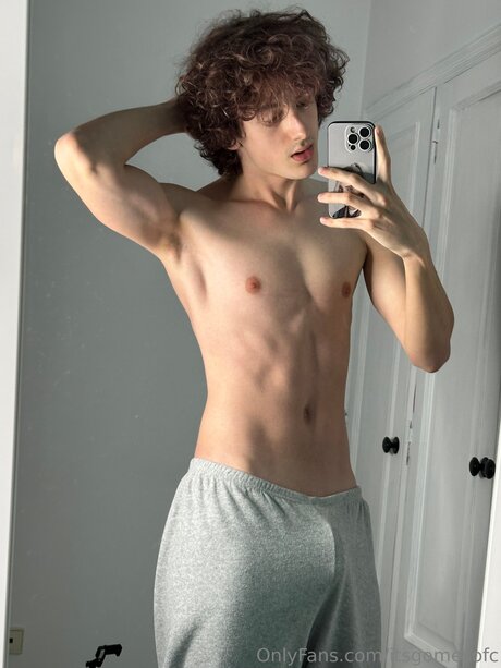 Itsgomesofc OnlyFans gratis