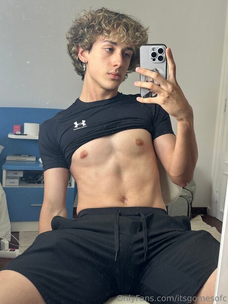 Itsgomesofc OnlyFans Striptease