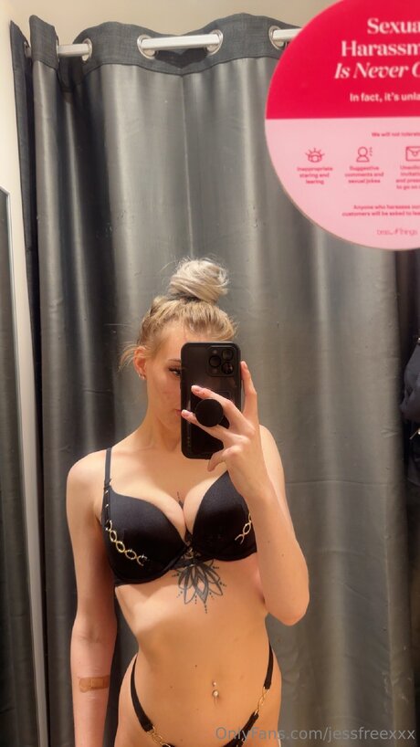 Jessfreexxx Nacktpornos auf OnlyFans