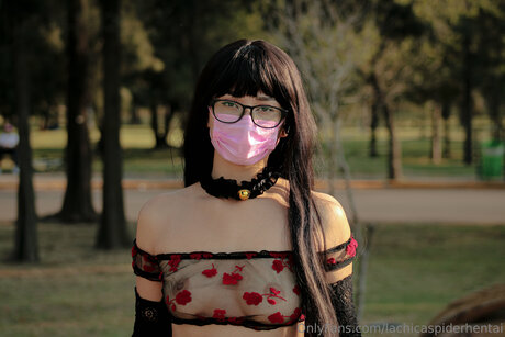 Lachicaspiderhentai OnlyFans schlank