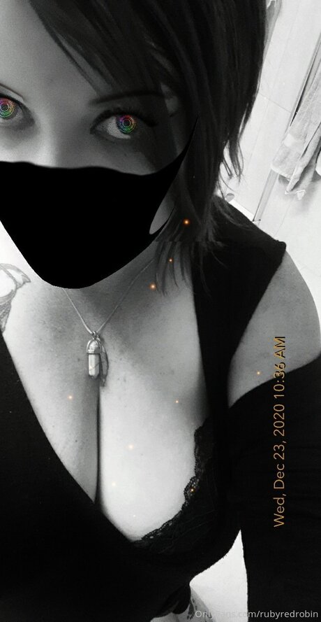 Rubyredrobin Nacktbilder von OnlyFans