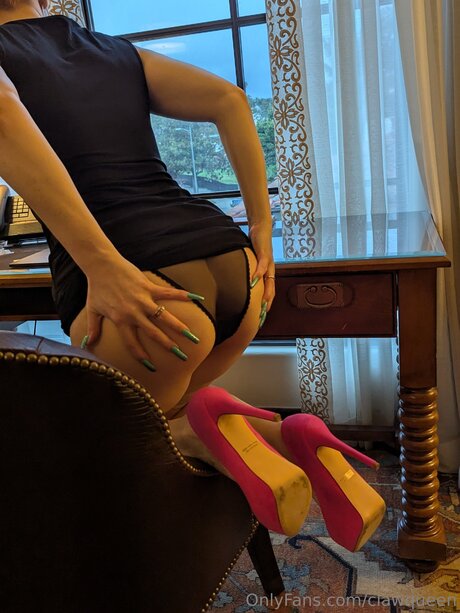 Clawqueen OnlyFans Bilder