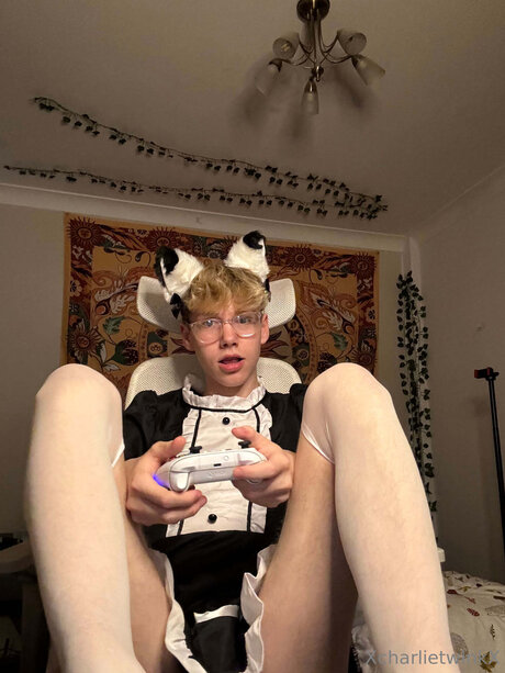 Xcharlietwinkx OnlyFans geleakte Brüste