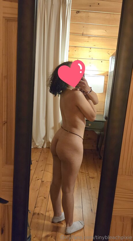 Tinybleachpixie OnlyFans Fotos