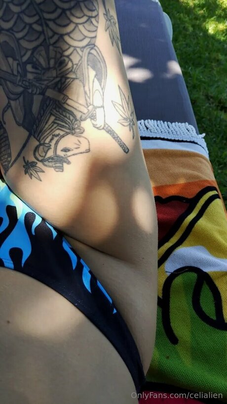 Perverted Aliens Oben ohne OnlyFans