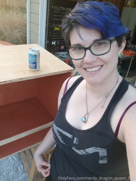 Nerdy Dragon Queen Free Nacktbilder von OnlyFans geleakt