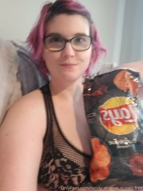Nerdy Dragon Queen Free Titten OnlyFans
