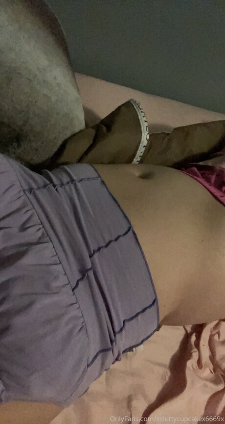 Xsluttycupcakex6669x OnlyFans Bilder