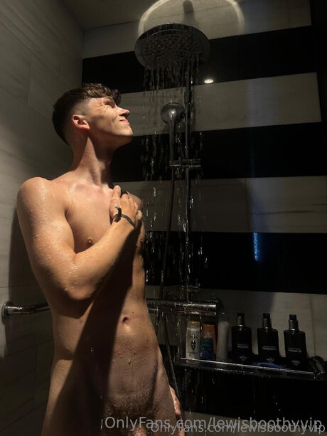 Lewisboothyvip OnlyFans Leak