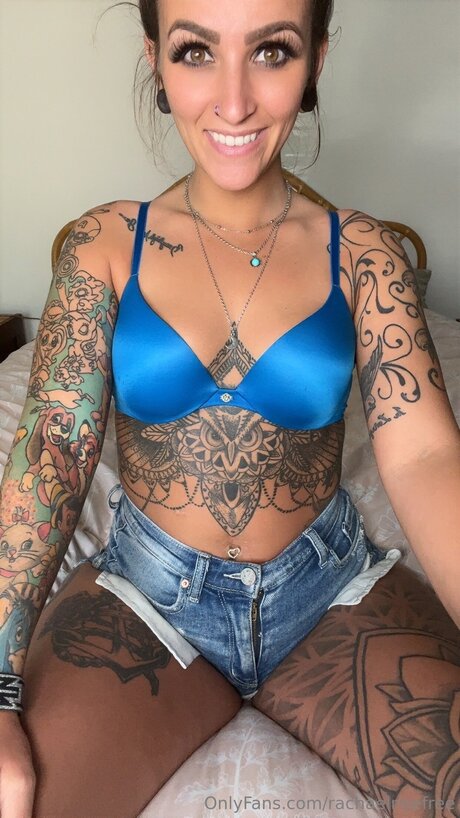 Rachaelrisefree OnlyFans schlank