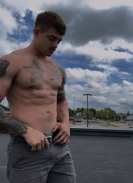 Itsallenferrell Nacktpornos auf OnlyFans