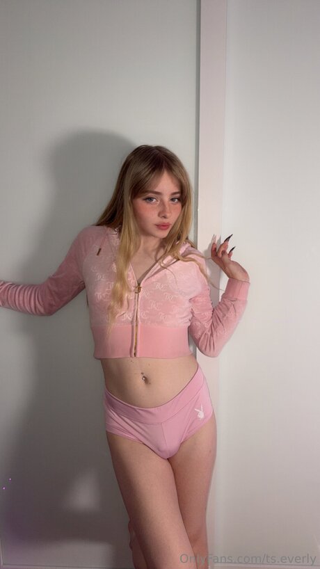 Ts Everly Heiße OnlyFans Inhalte