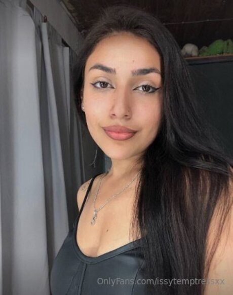 Issytemptressxx Leaks von Nacktbildern auf OnlyFans