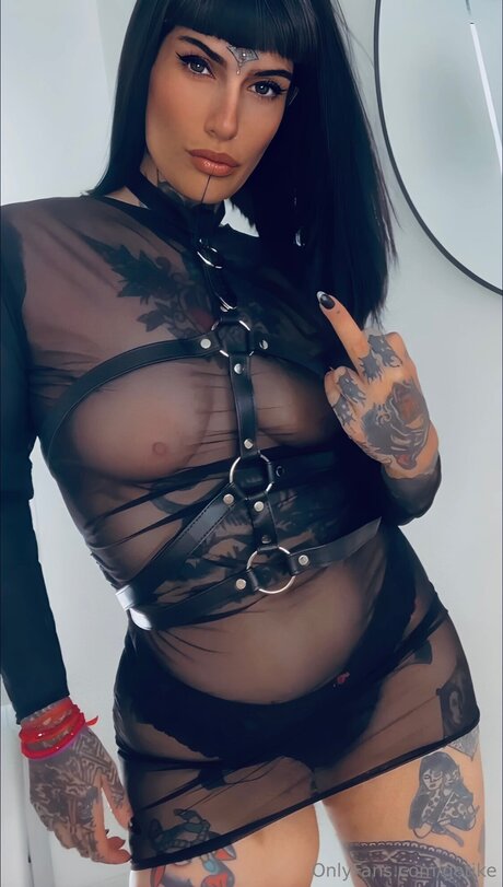 Gotikefree OnlyFans geleakte Brüste