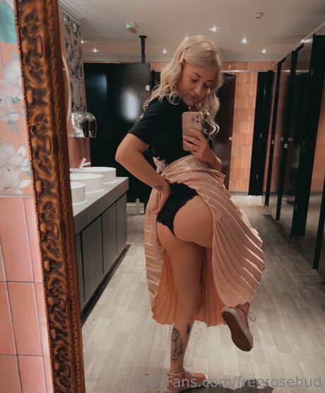 Freerosebud OnlyFans Nacktbilder