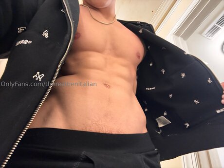 Therealbenitalian OnlyFans-Model
