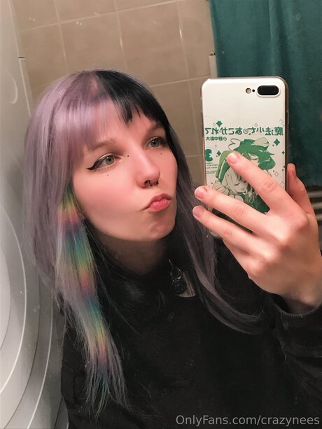 Crazynees NurlyFans-Pornos